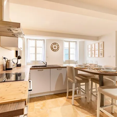 Plein Centre - Climatisé - Proche Cité Médiévale *